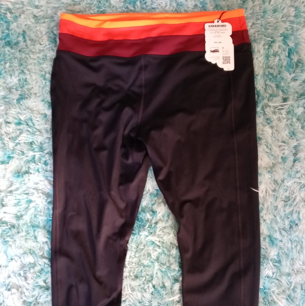 New with tickets leggings run small